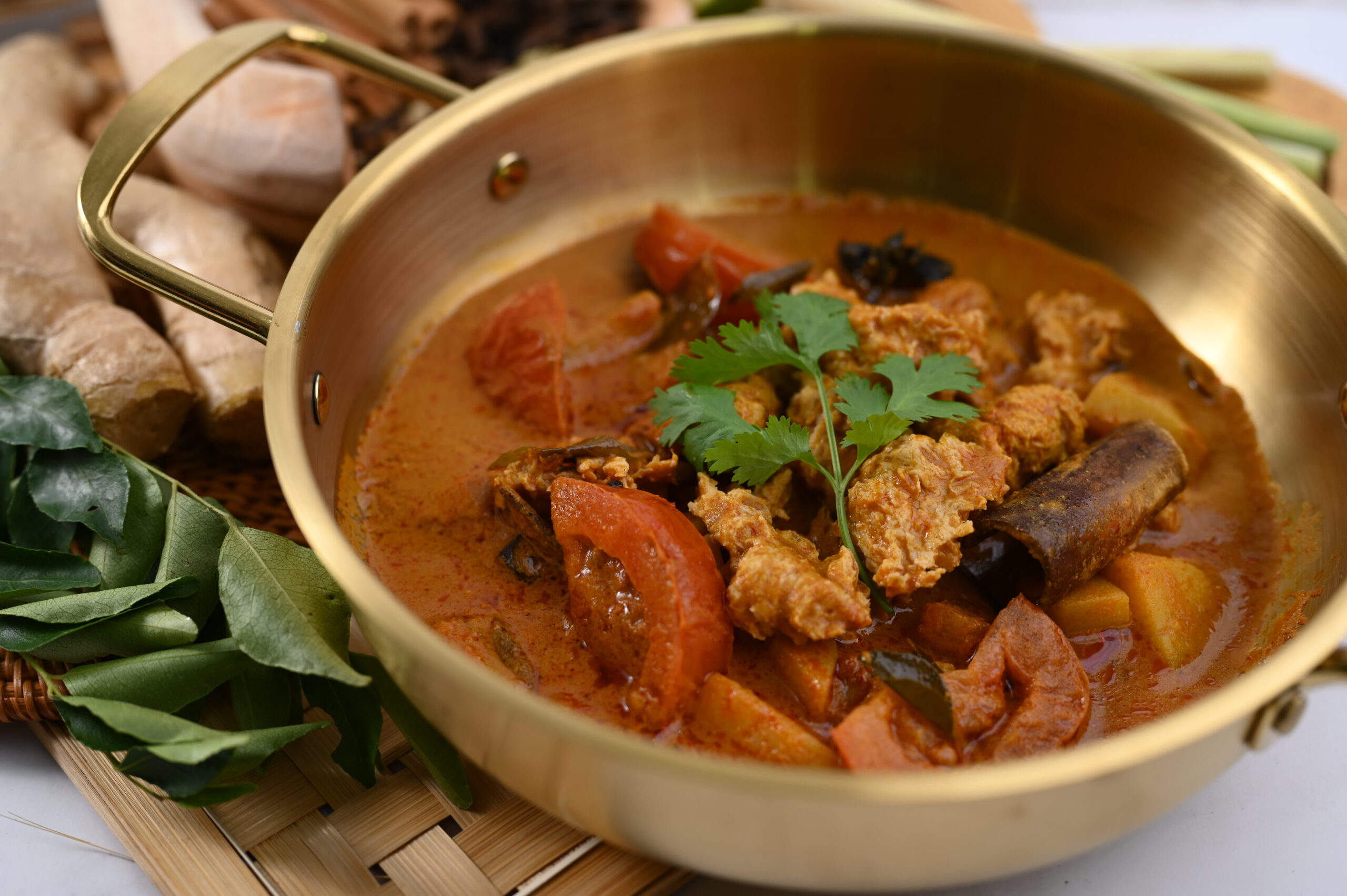 Golden Spice chicken curry